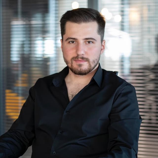 Gökhan KINAY, founder of PostQueen